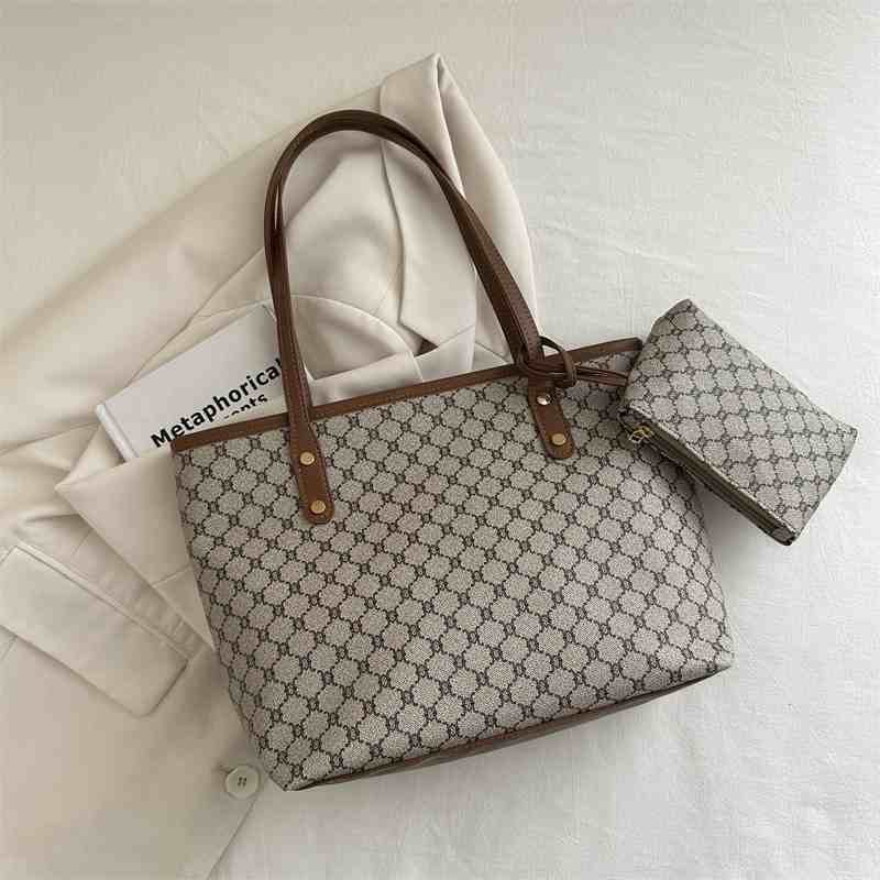 Women's  classic handbag shoulder bag large capacity Tote bag ladies casual commuting bag